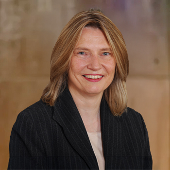 Dr. Dominik, Mitglied im Vorstand der AZÄD – Arbeitsgemeinschaft zytologisch tätiger Ärzte in Deutschland e. V.